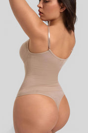 Gleamshape - Tanga Bodysuit mit Ausschnitt
