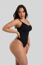 Gleamshape - Tanga Bodysuit mit Ausschnitt